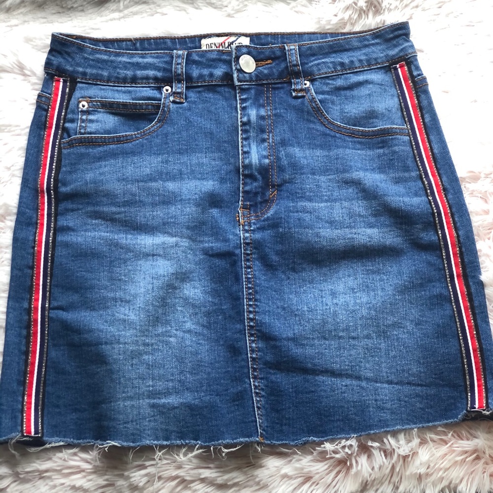 Denim Blvd Skirt Blue Red Rhinestone Stripe Medium